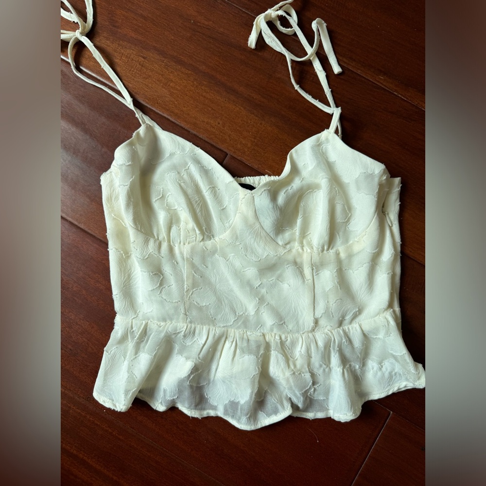 Forever 21 NWT white floral top